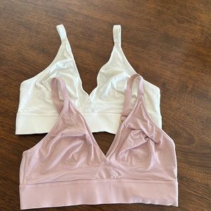 Soma Bra XXL Embraceable Wireless UL Tailored Adjustable Unpadded blush & cream